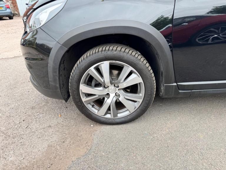 2018 Peugeot 2008 1.2 PureTech Allure Euro 6 (s/s) 5dr HATCHBACK Petrol Manual