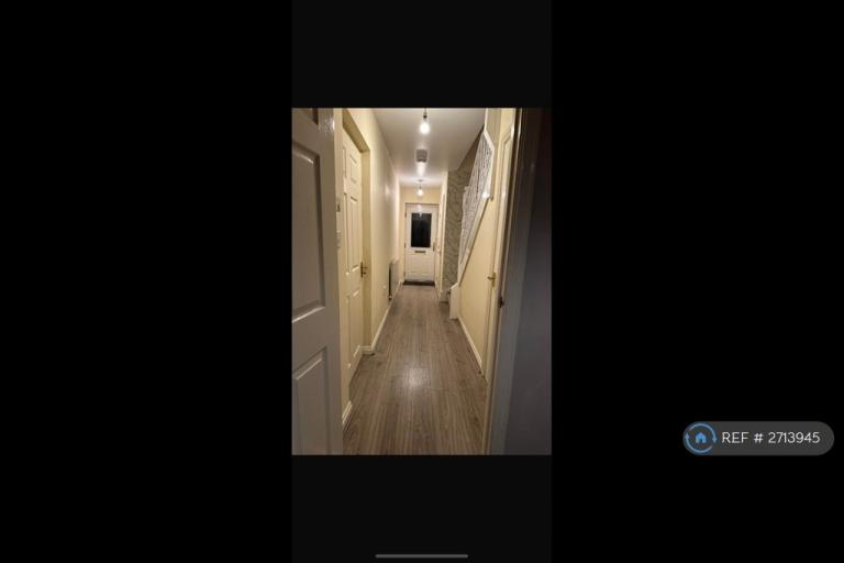 4 bedroom house in Park Close, Preston, PR2 (4 bed) (#2713945)