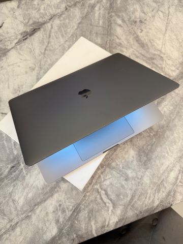 Apple MacBook Pro 16-inch A2141 2019 32gb/500gb Intel Core I7
