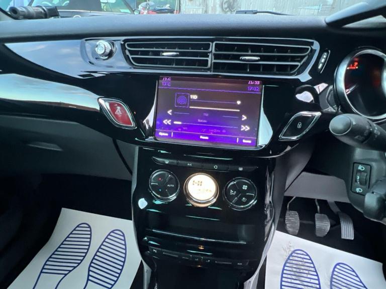 2017 DS Automobiles DS 3 1.2 PureTech 82 Connected Chic 3dr HATCHBACK PETROL Manual