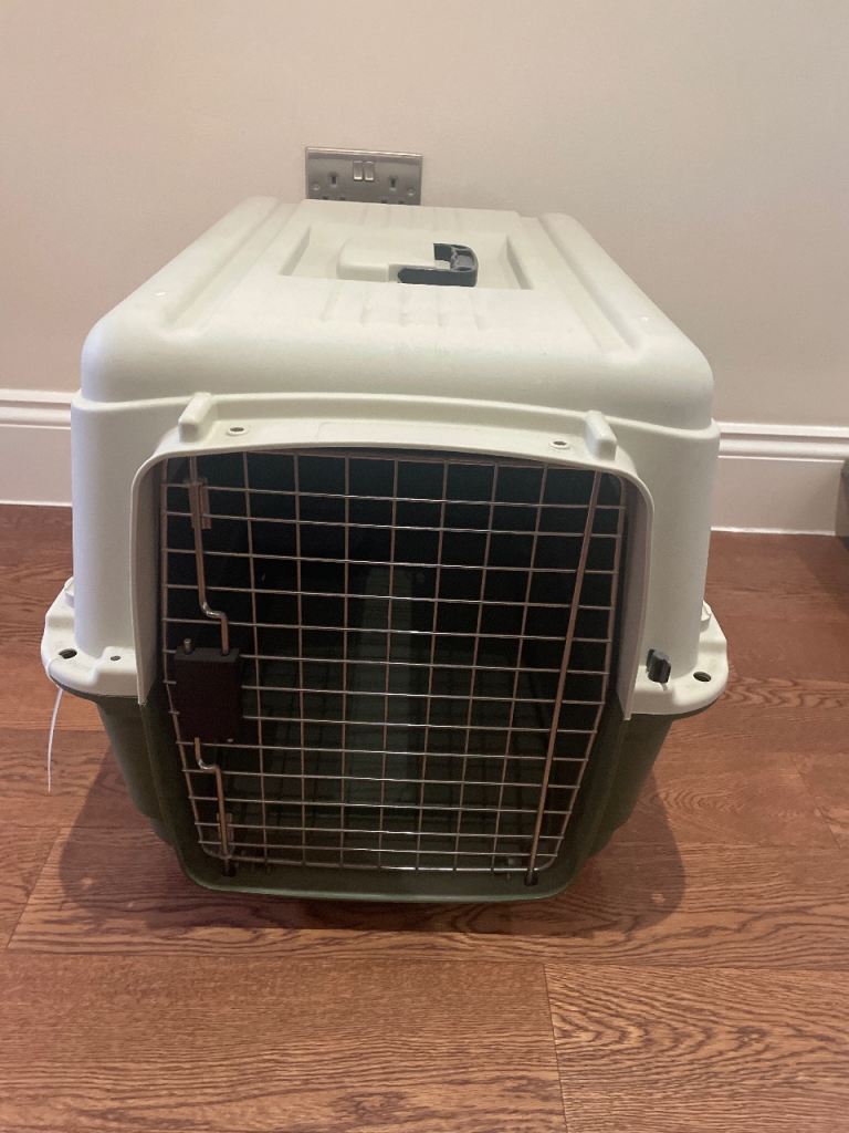 Dog crate/carrier