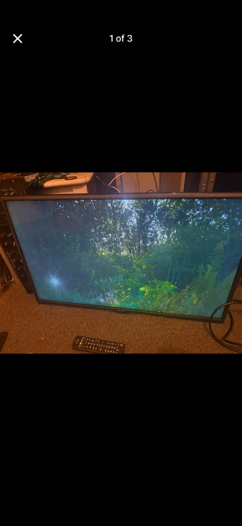 Lg 32” hdmi tv built in freeview has pressure mark 
