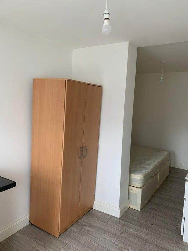 Studio Room in Feltham TW13 7BU