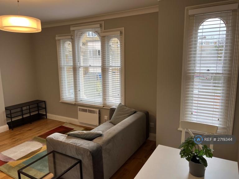 1 bedroom flat in Marcon Place, London, E8 (1 bed) (#2719344)