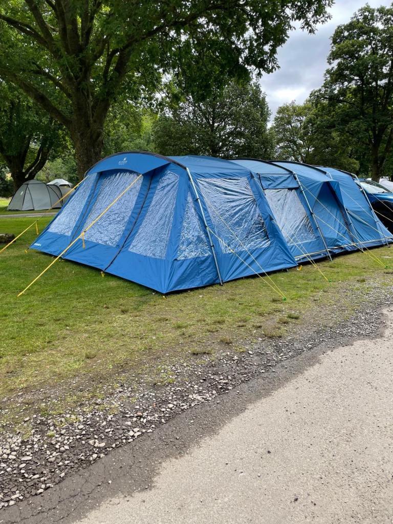 Hi-Gear Vanguard 8 Tent with Awning & Carpet – Used Twice