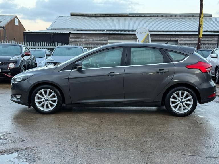 2015 Ford Focus 1.0T EcoBoost Titanium Euro 6 (s/s) 5dr HATCHBACK Petrol Manual