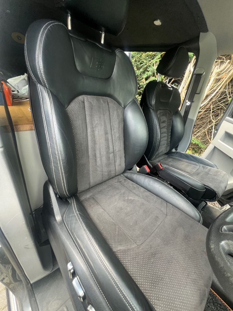 Audi s line front seats. Transporter 