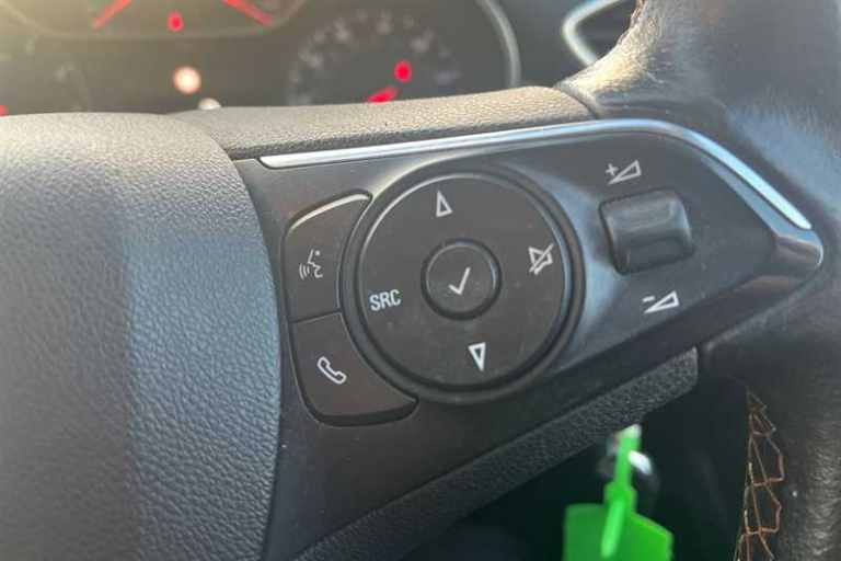 2018 Vauxhall Crossland X 1.2 Elite Nav 5dr HATCHBACK PETROL Manual