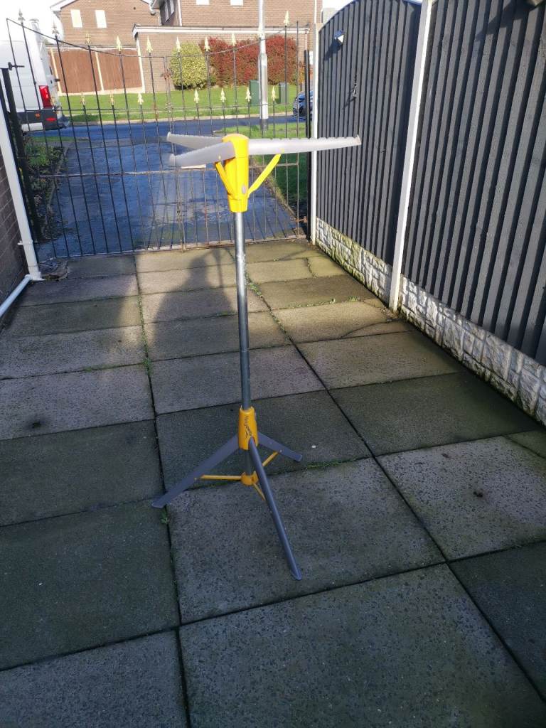 Camping clothes hanger