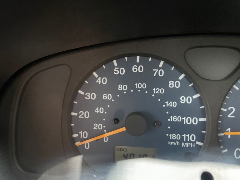 SUZUKI ALTO 1.1 GL 04 REG RED 5 DOOR GENUINE 40181 MILES MOT OCTOBER 9TH 2026 TAX £35 LOW INSURANCE