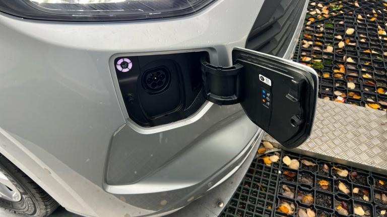 2025 Ford Transit Custom 320 L1 Petrol Fwd 2.5 PHEV 232ps H1 Van Limited Auto Van Hybrid Automatic