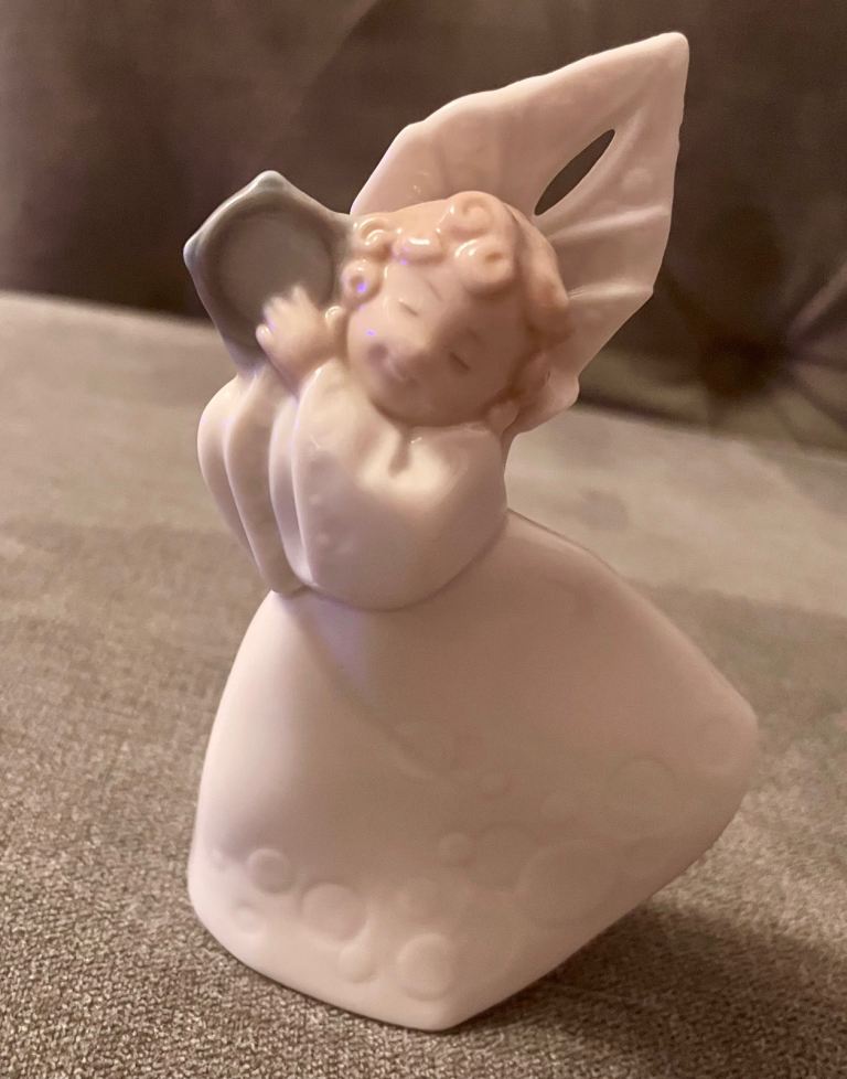 Cute little angel by NAO 