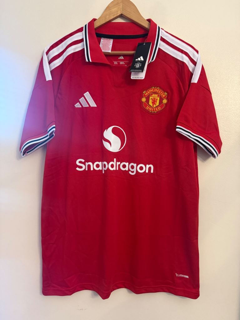 Man Utd 26/27 home shirt BNWT Adidas replica 
