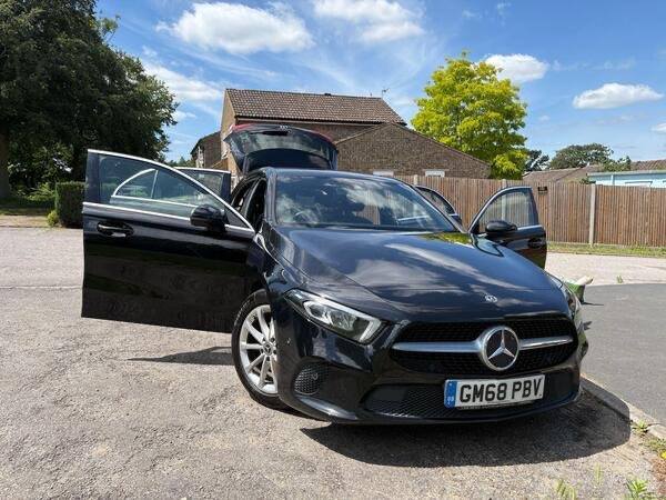 Mercedes-Benz, A CLASS, Hatchback, 2019, Semi-Auto, 1332 (cc), 5 doors