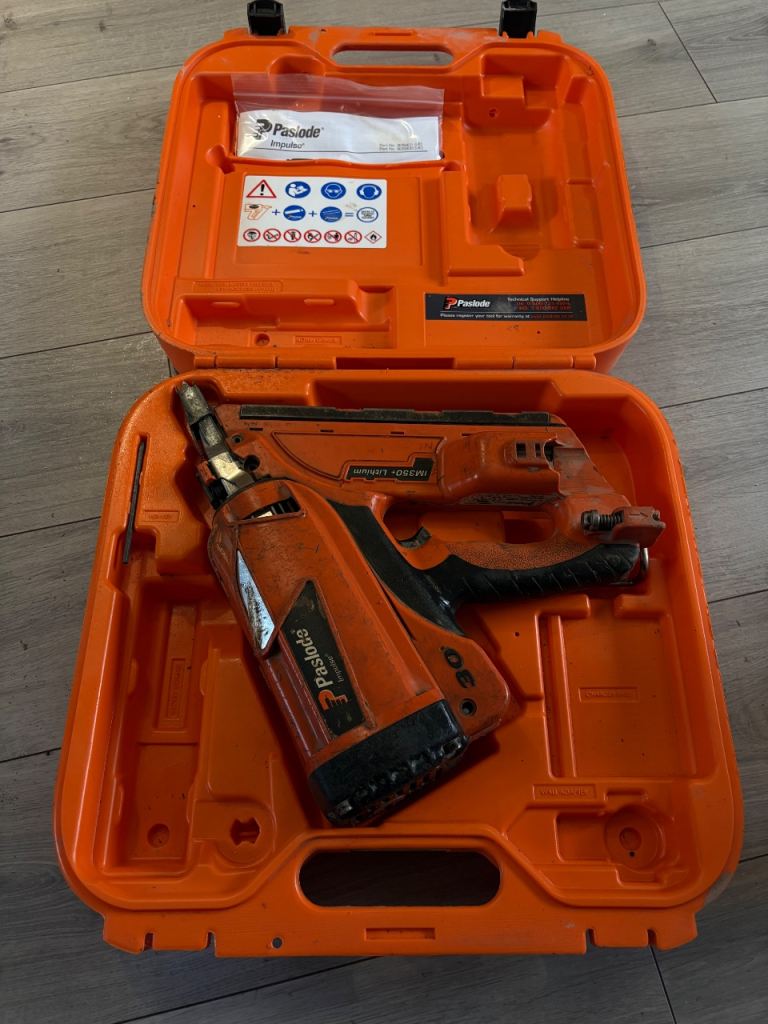 Paslode IM350 Nail Gun