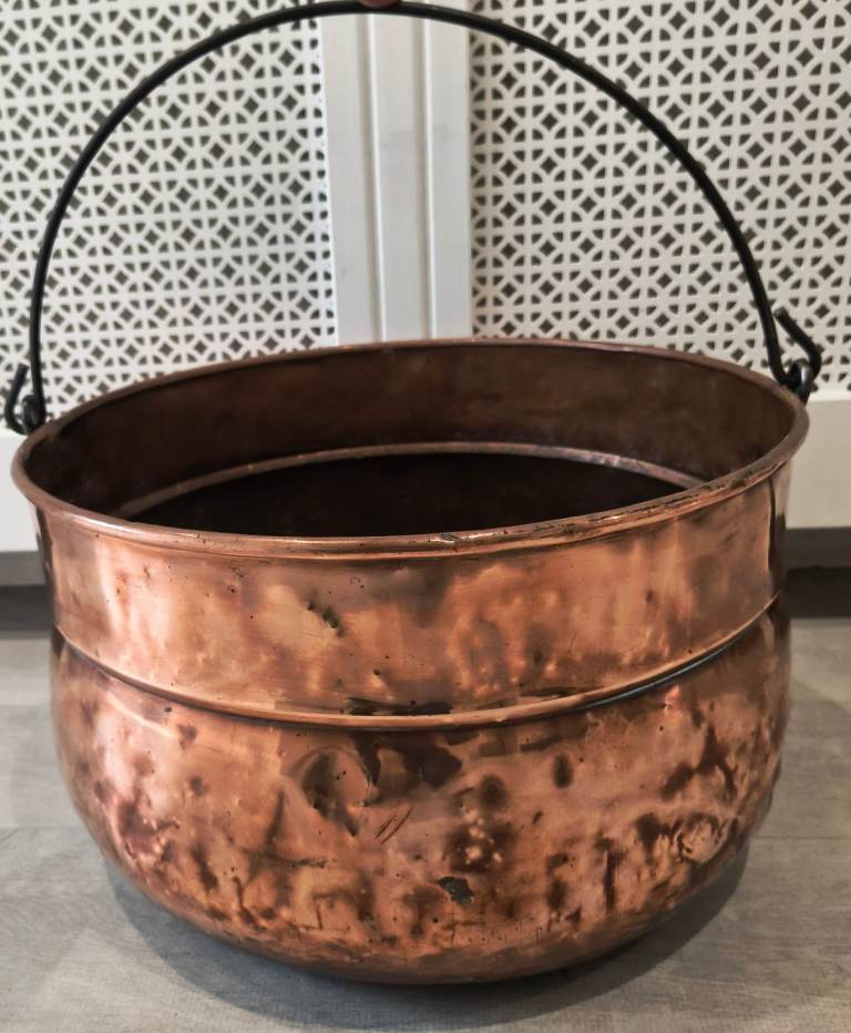 Large Antique 19th Century Copper Cooking Pot / Cauldron - Log Basket / Planter