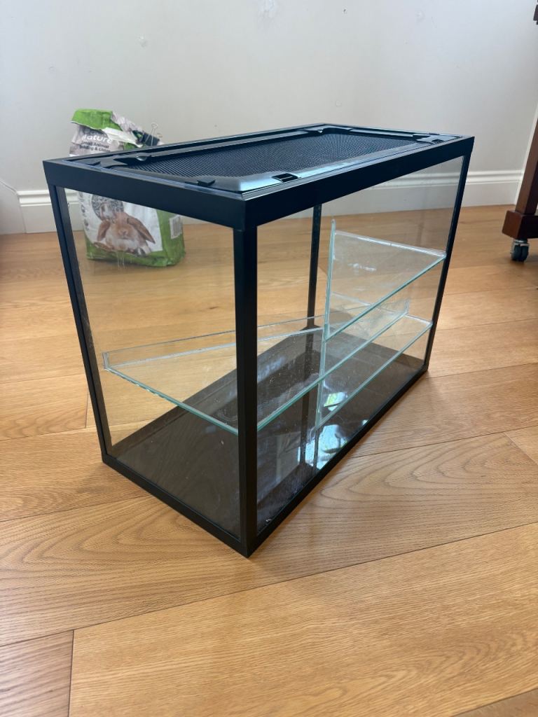 Critter’s Choice small animal tank / house