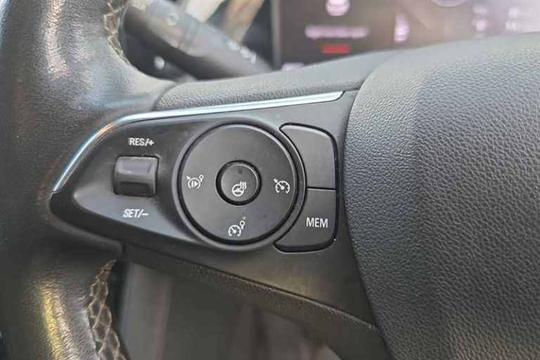 2022 Vauxhall Grandland 1.2 Turbo Elite 5dr HATCHBACK PETROL Manual