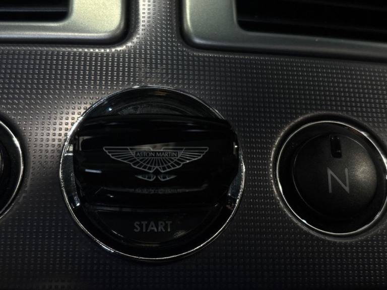 2011 Aston Martin Vantage 4.7 V8 Roadster 2dr Petrol Sportshift Euro 4 (420 bhp) Convertible Petr...