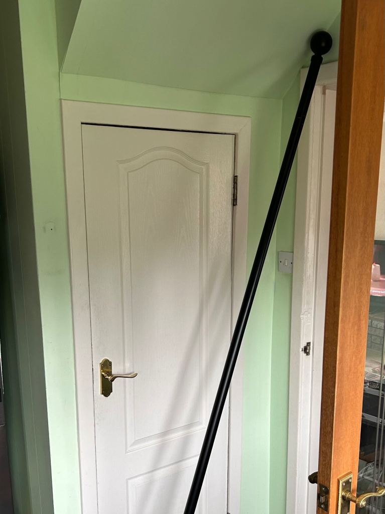 Metal curtain pole
