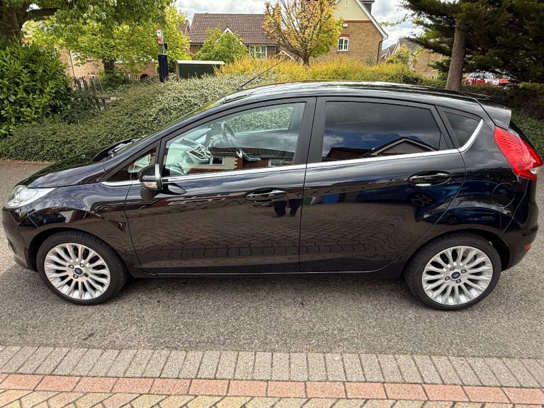 Ford, FIESTA, titanium Hatchback, 2011, Manual, 1388 (cc), 5 doors