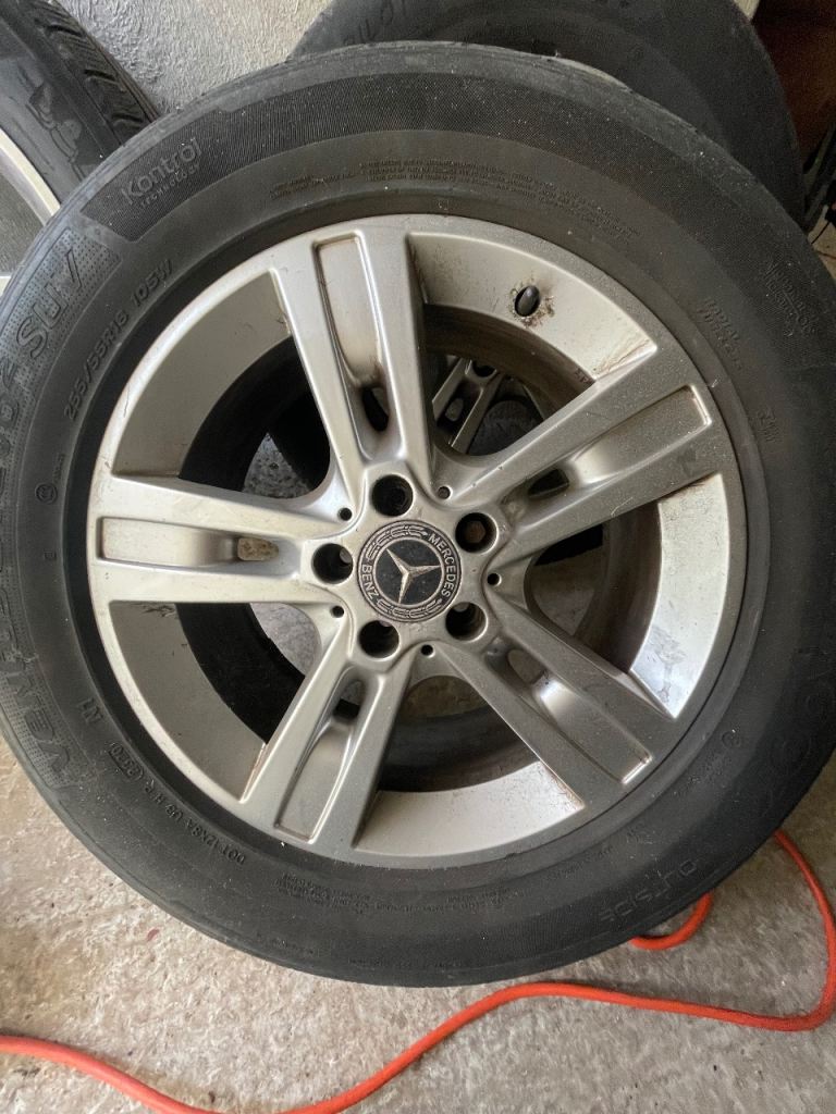 Mercedes ML alloy wheels. Also fit vito