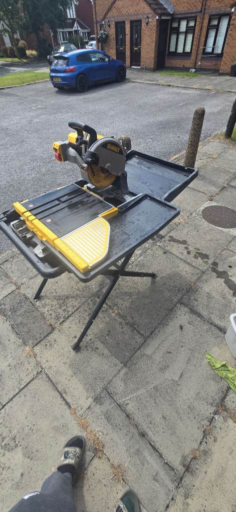 Dewalt 24000 Tile cutter + stand 