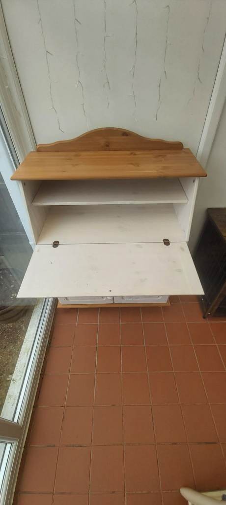 Bureau in good condition for Sale