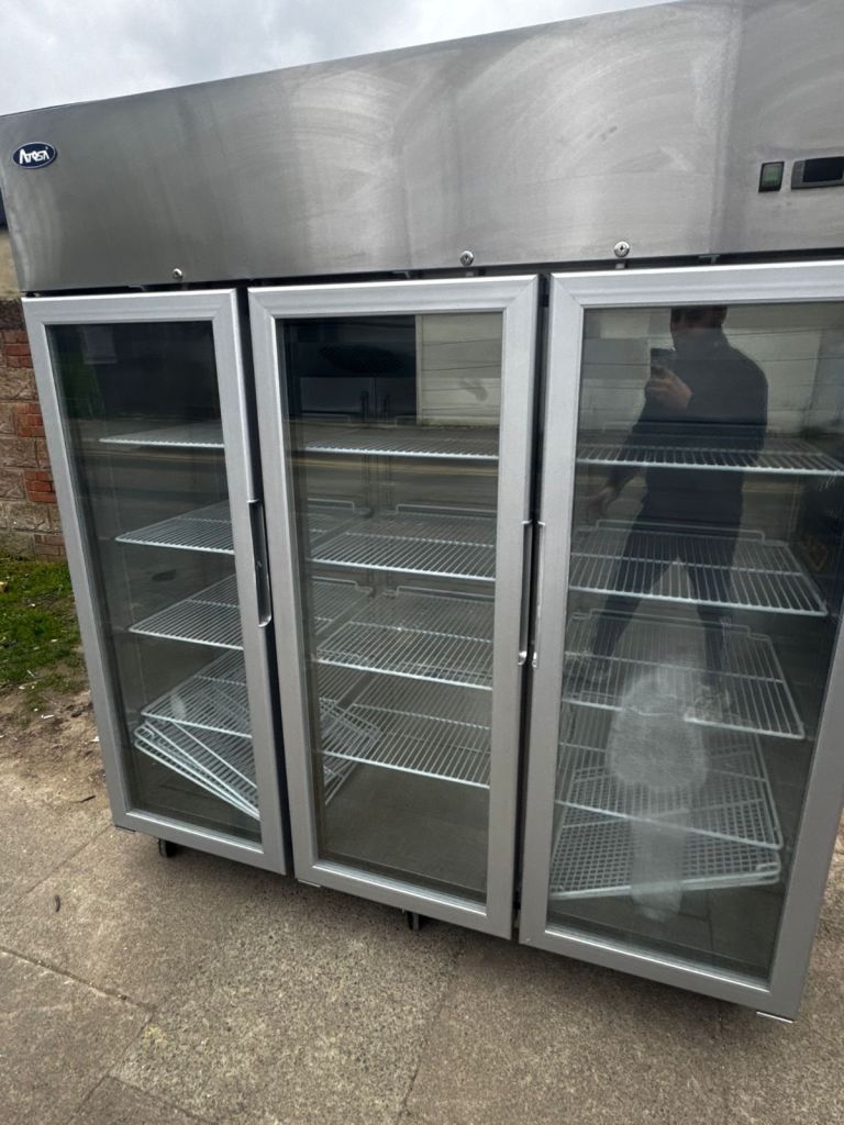 Commercial upright display fridge triple door cafe shop restaurant 