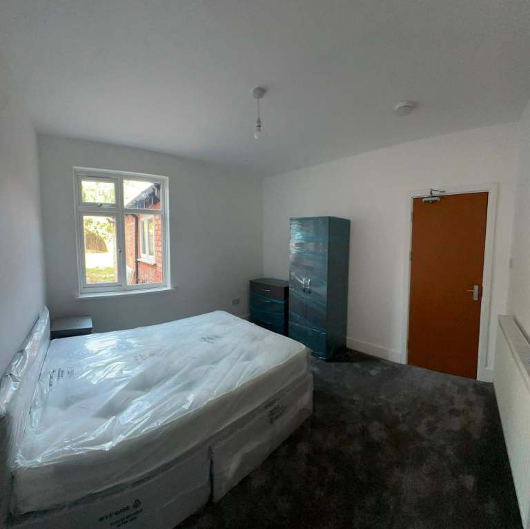 * SOLIHULL COUNCIL * 3 Bedroom Shared House – Shirley, B90 ALL BILLS £20 Per Week