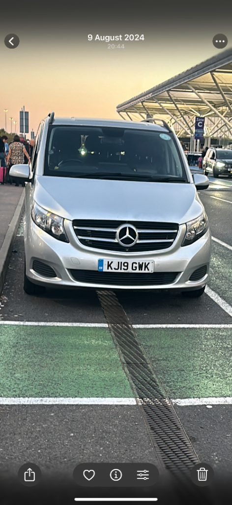 Mercedes Banz Vito 2019, 9 seater Automatic 
