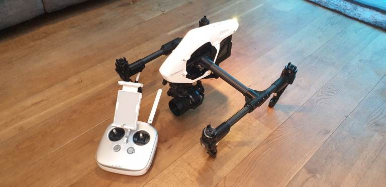 DJI INSPIRE 1 v2.0 Drone & Tablet