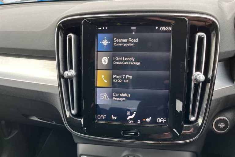 2020 Volvo XC40 2.0 D4 Inscription Pro SUV 5dr Diesel Auto AWD Euro 6 (s/s) (190 ps) SUV Diesel A...