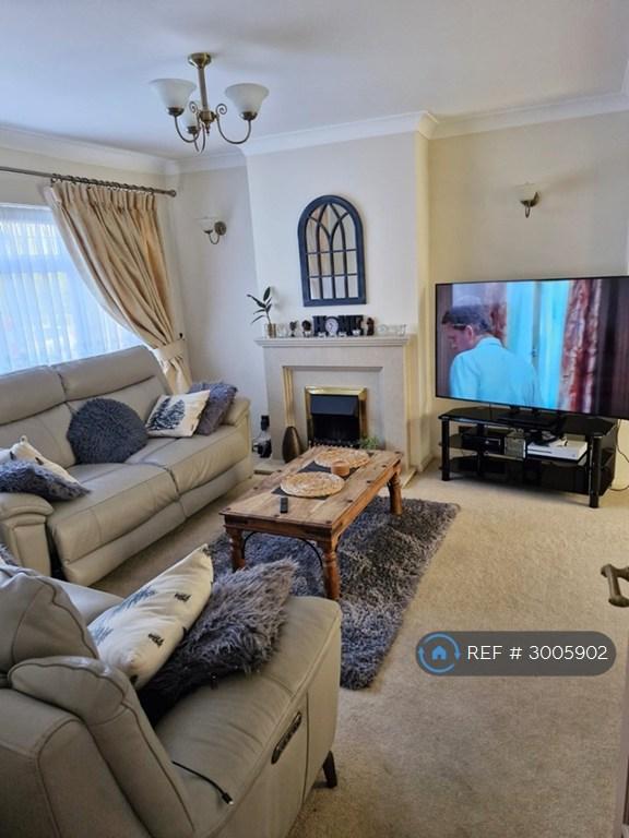 3 bedroom house in Emerald Road, Luton, LU4 (3 bed) (#3005902)