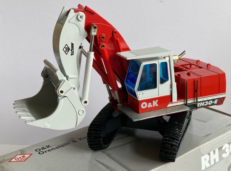 NZG Orenstein & Koppel (O&K) RH30E Excavator no.412 1:50