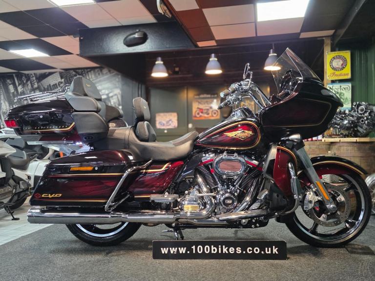 2024 HARLEY-DAVIDSON ROAD GLIDE CVO ANNIVERSARY with 135 CRATE ENGINE 148 MILE'S