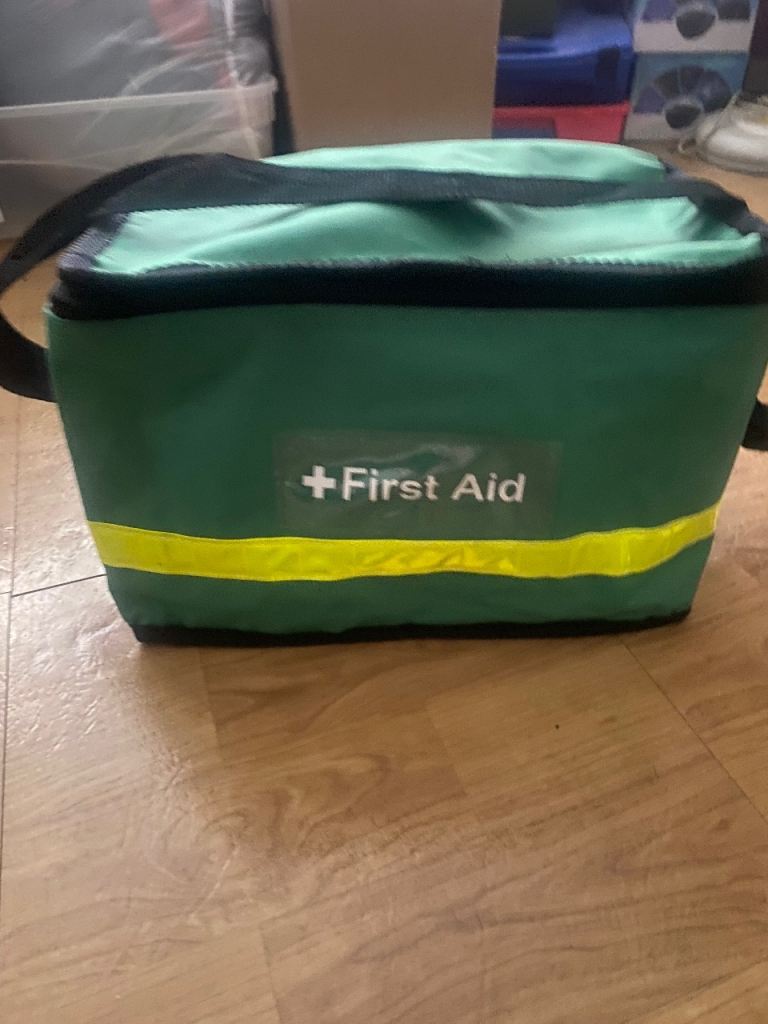 Green trauma first response kit 
