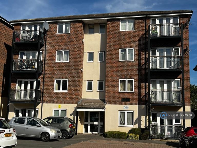 2 bedroom flat in Garside Court, London, N20 (2 bed) (#3061979)
