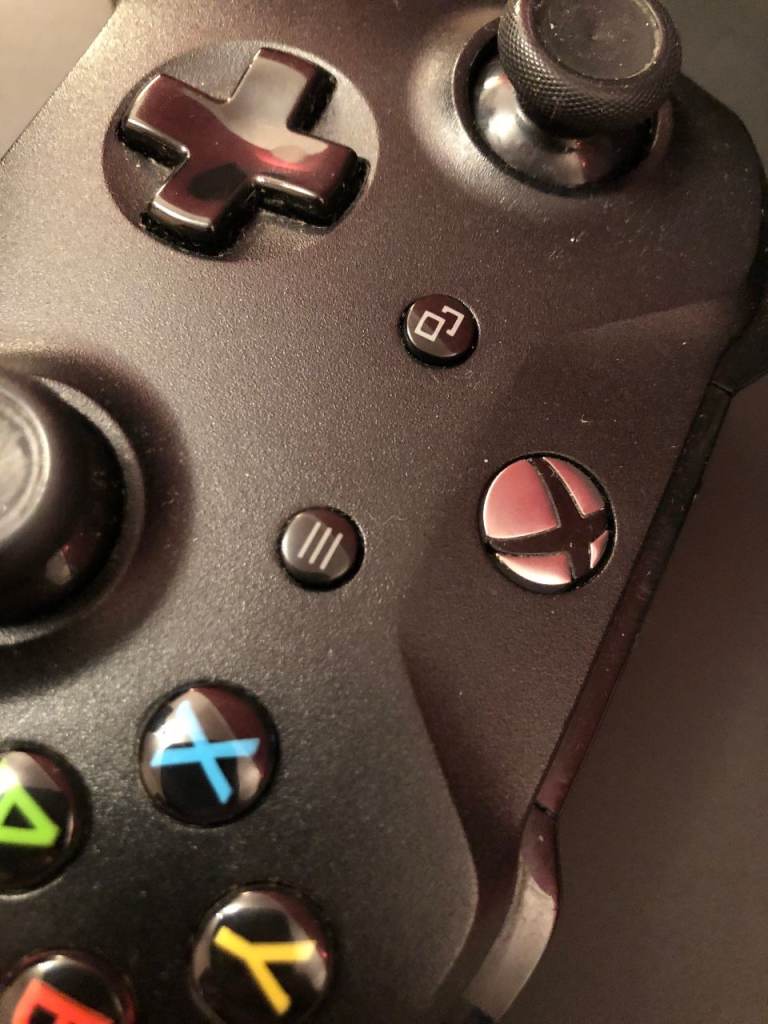 Microsoft Xbox One X - 1TB - Boxed