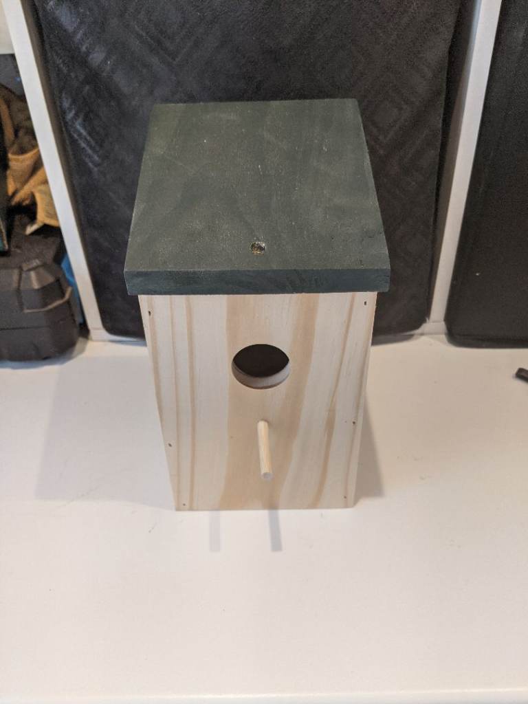 New bird nesting boxes for small birds 