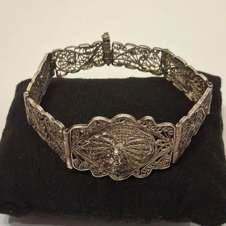 Sterling Silver Vintage Antigue Bracelet Weight-14,99 Grams,Length-18 Centimeters 
