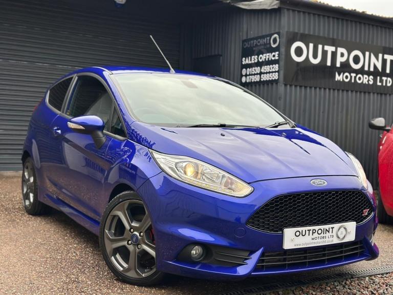 2016 Ford Fiesta 1.6T EcoBoost ST-3 Euro 6 3dr HATCHBACK Petrol Manual