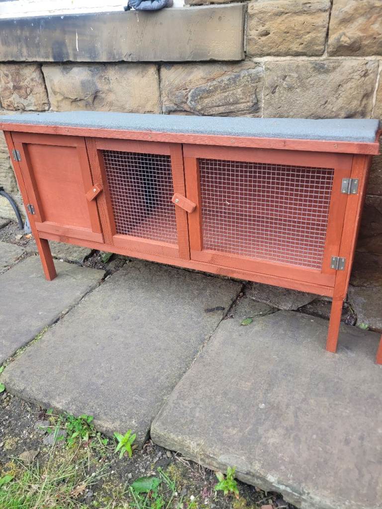 Rabbit hutch brand new 