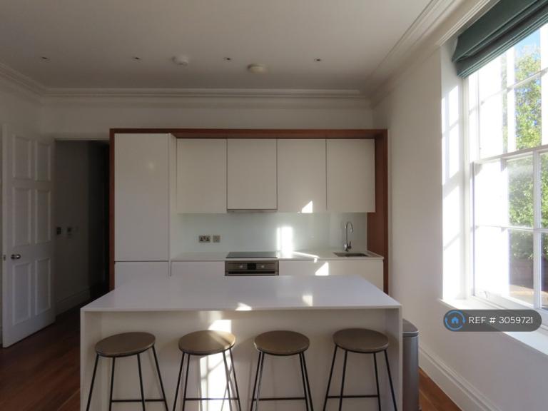 2 bedroom flat in Paradise St, London, SE16 (2 bed) (#3059721)