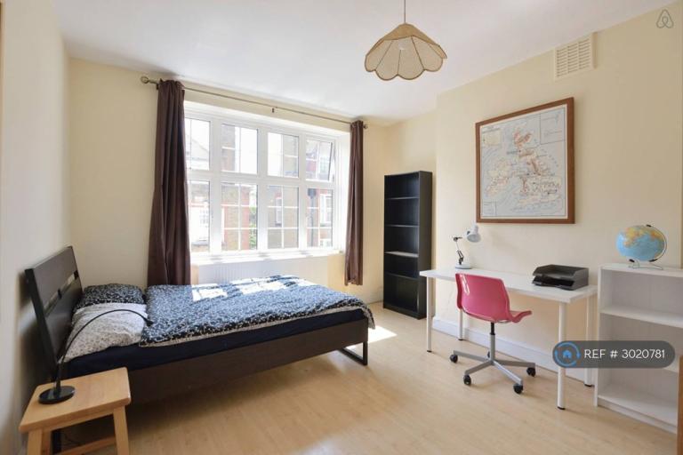 3 bedroom flat in Cranleigh Street, London, NW1 (3 bed) (#3020781)