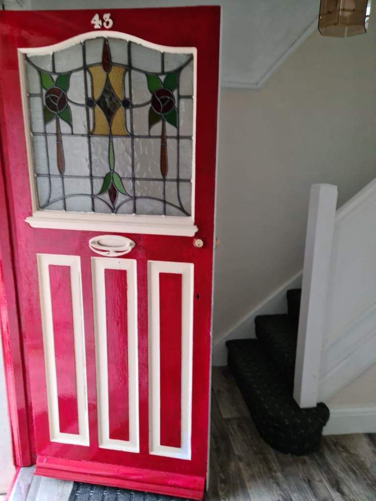  3 bedroom, 1 bathroom semi-detached house is available to rent in a great Crumpsall Quite Location