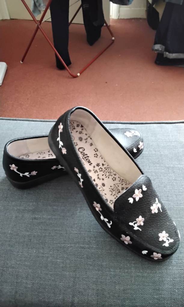 Embroidered Leather Shoes