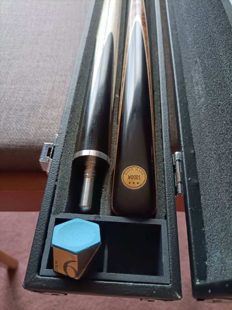 SNOOKER CUE 3* gold disc custom cue n all the extras (brand new)