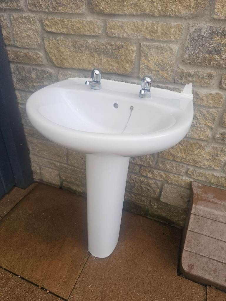 FREE Pedestal Sink + Taps + Tails
