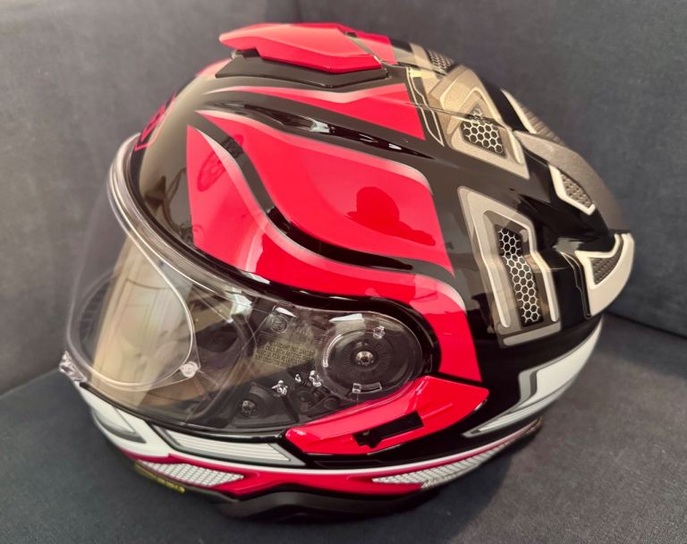 Shoei GT Air 2 Notch TC1 Motorcycle Helmet Excellent Condition Size L